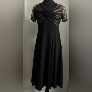 Elegant Black and Tan Midi dress